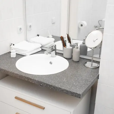 Ferienwohnung 100 M Zum Schoenberger Strand Mit Terrasse شقة